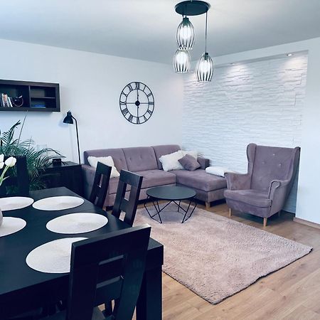 4 Pokojowy Apartament Posada Санок Екстериор снимка